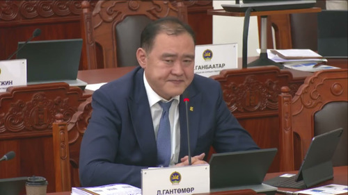 НҮҮРСНИЙ ҮНИЙН УНАЛТЫГ ТООЦООГҮЙД Д.ТРАМП БУРУУТАЙ ЮУ ЛУ.ГАНТӨМӨР ӨӨ?